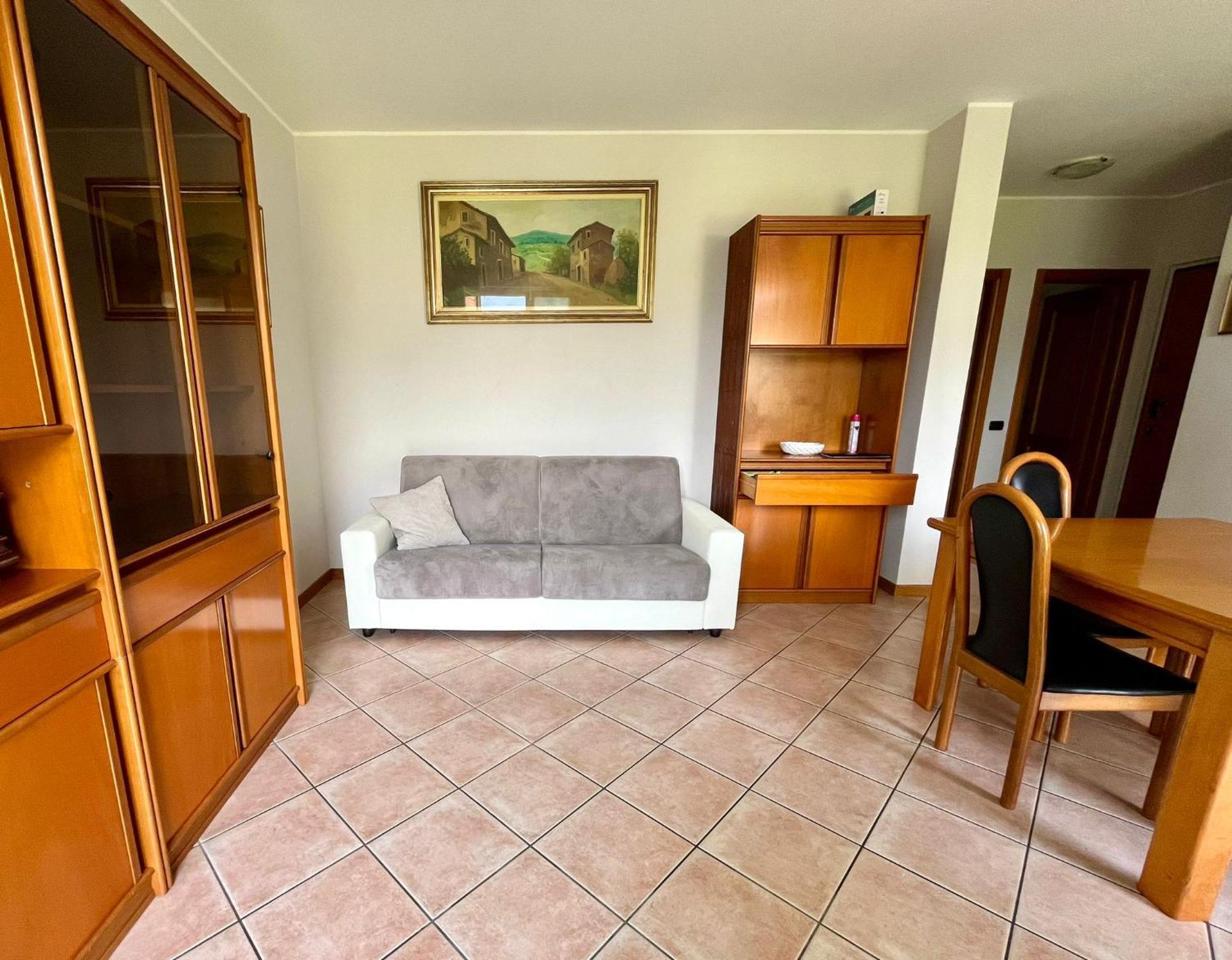 Apartment With Garden And Garage Dongo - Larihome A28 Dış mekan fotoğraf