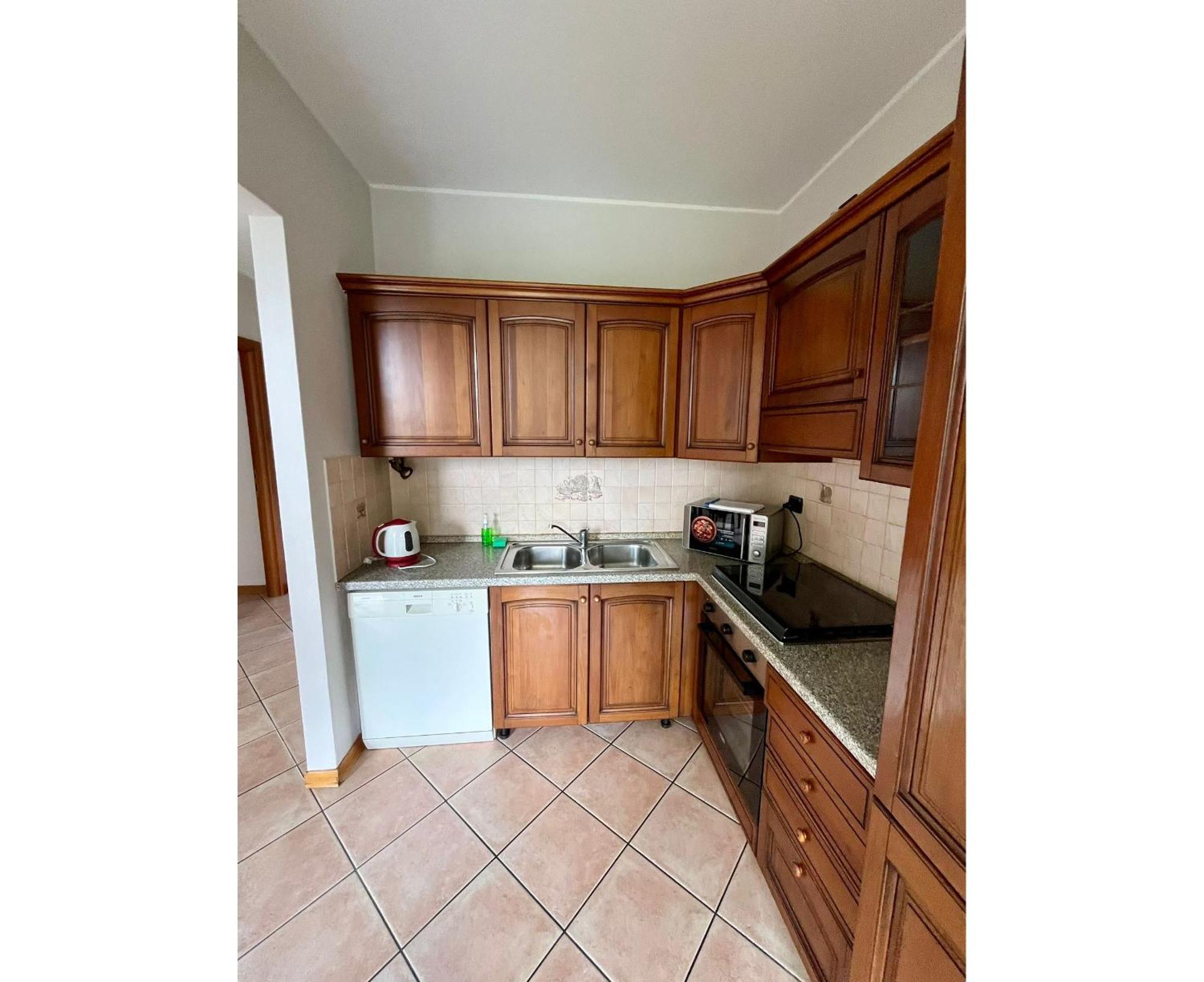Apartment With Garden And Garage Dongo - Larihome A28 Dış mekan fotoğraf