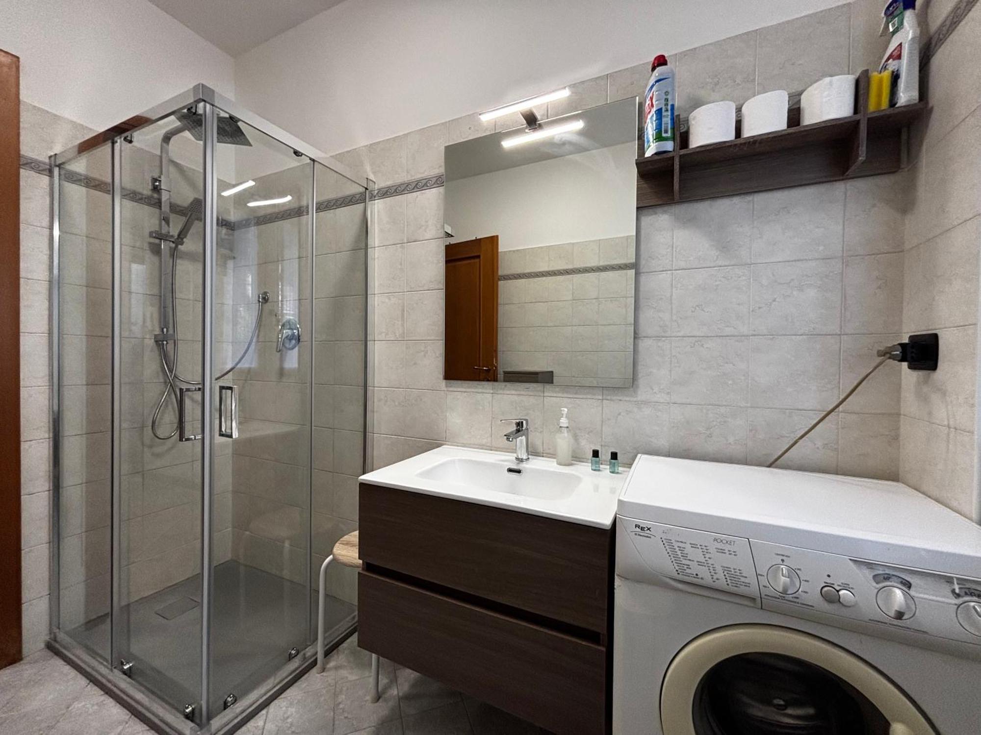 Apartment With Garden And Garage Dongo - Larihome A28 Dış mekan fotoğraf